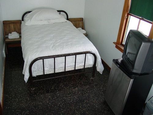 ホテルKatahdin Cabins Millinocket エクステリア 写真