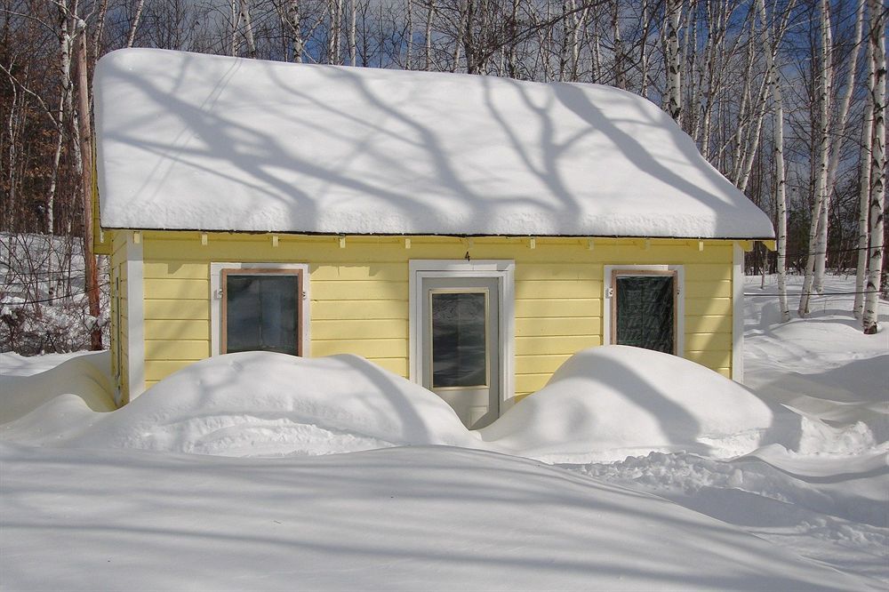 ホテルKatahdin Cabins Millinocket エクステリア 写真